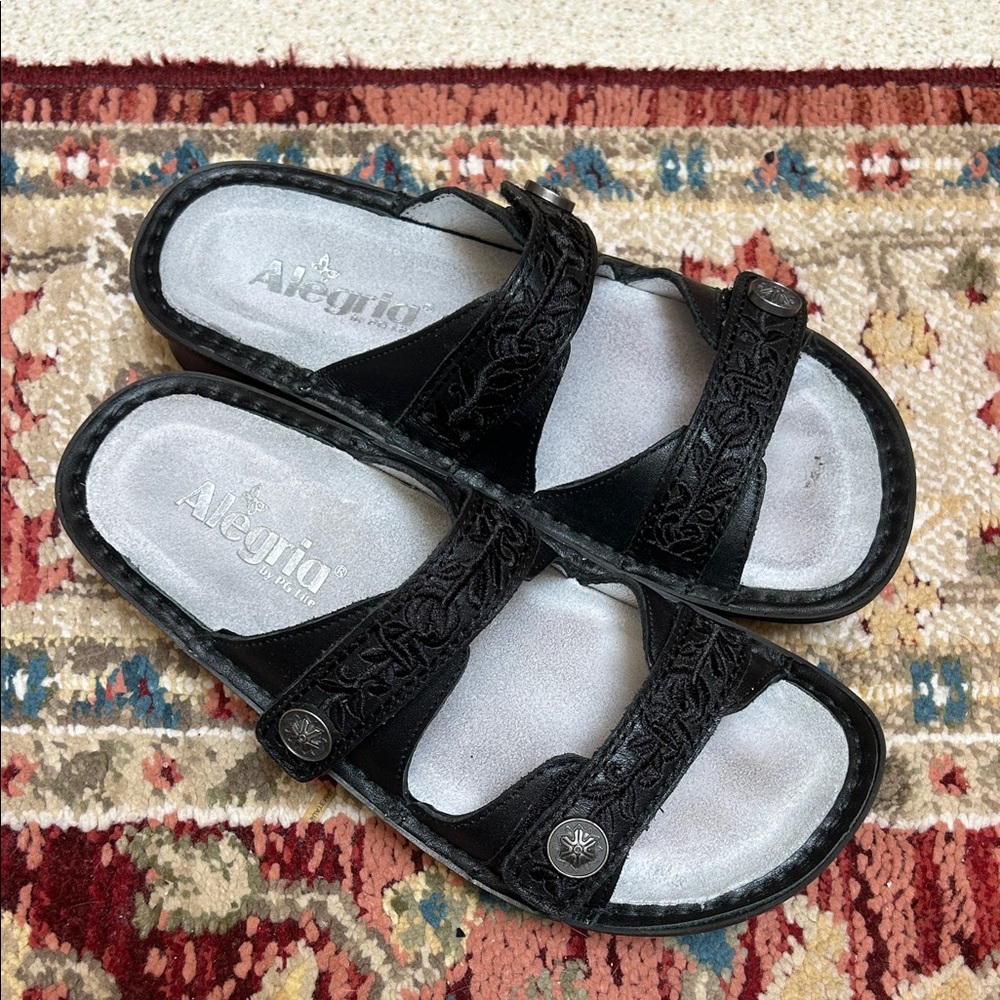 Alegria Women's Black Embossed Sandals